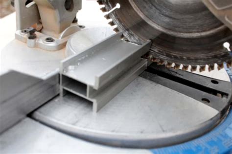 aluminum fabrication tips|can you cut aluminum.